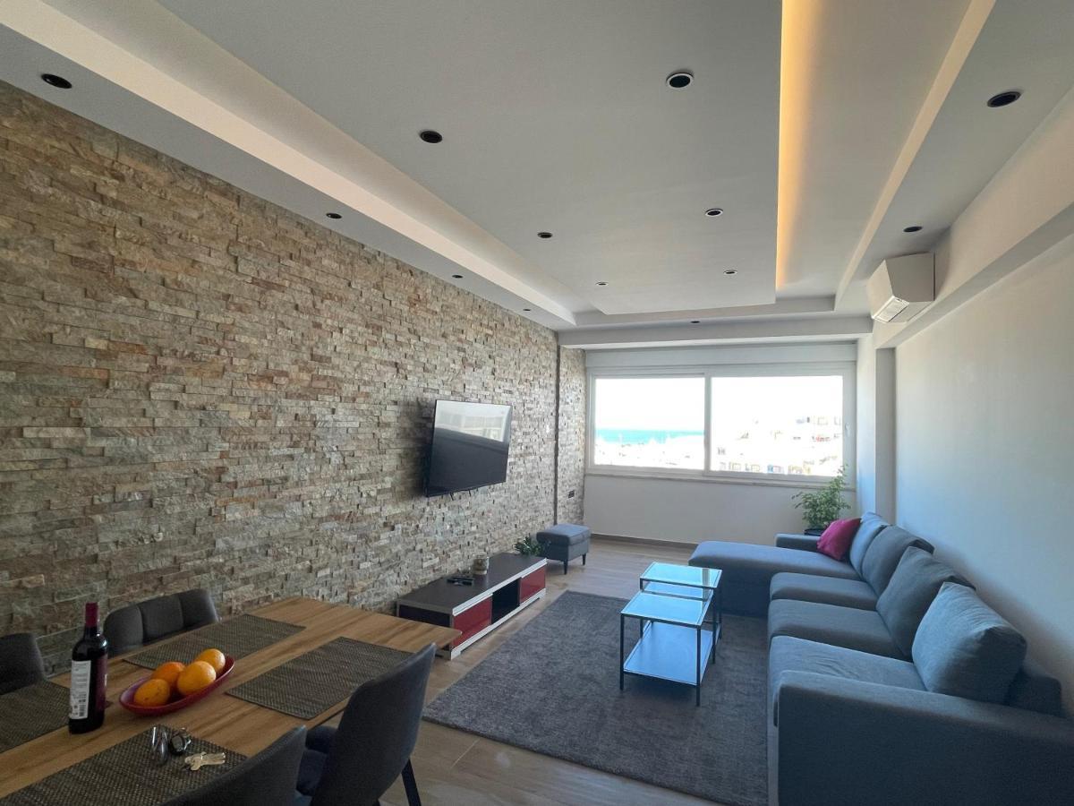 Apartment With A City And Ocean View Лагуш Экстерьер фото